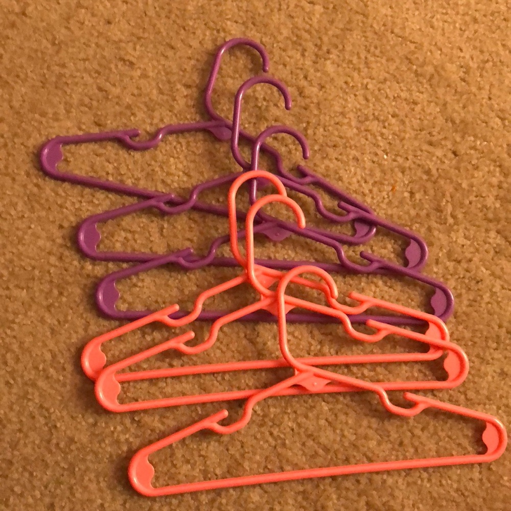 Hangers ( 6 ct )